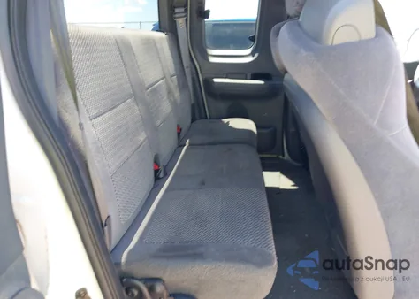 2002 Ford F-150 Lariat/Xl/Xlt z USA, uszkodzony, nr VIN 1FTRX17W12NB50871